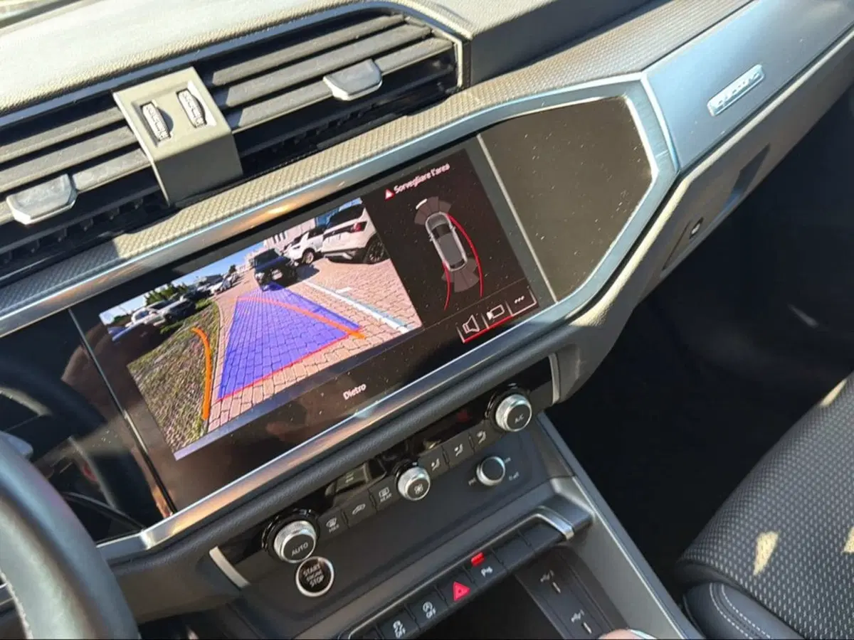 Audi Q3 Sportback usata a Livorno (15)