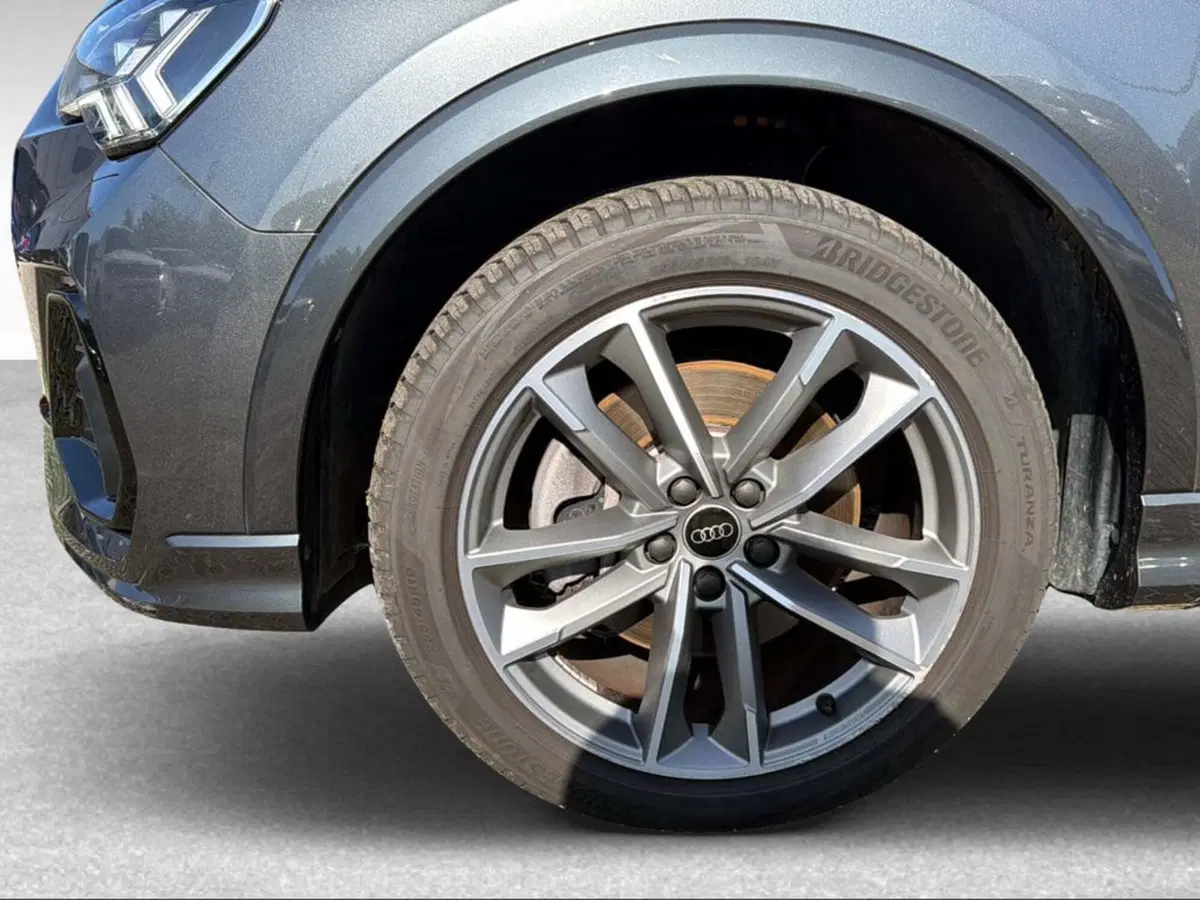 Audi Q3 Sportback usata a Livorno (16)
