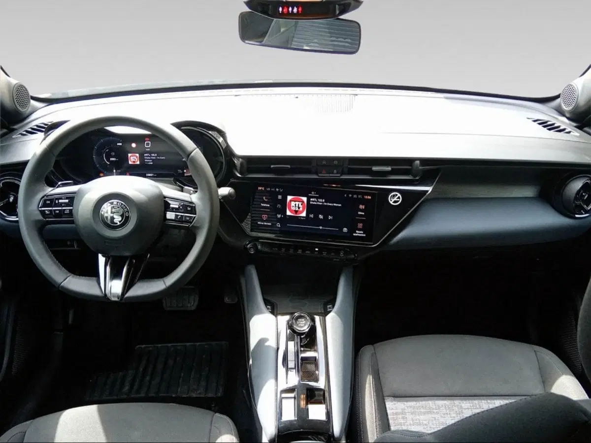 Alfa Romeo Junior usata a Pisa (14)