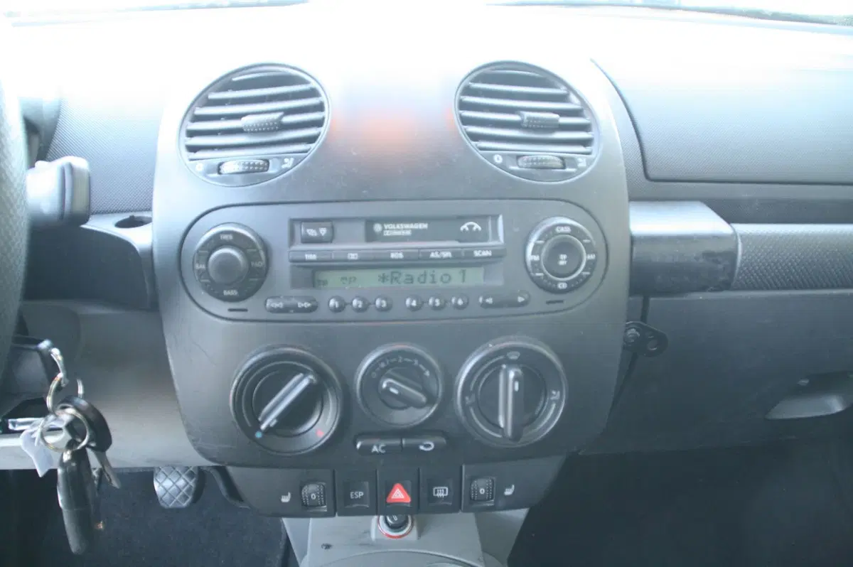 Volkswagen New Beetle usata a Pordenone (5)