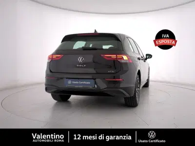 Volkswagen Golf 1.0 eTSI EVO DSG Life del 2023 usata a Roma