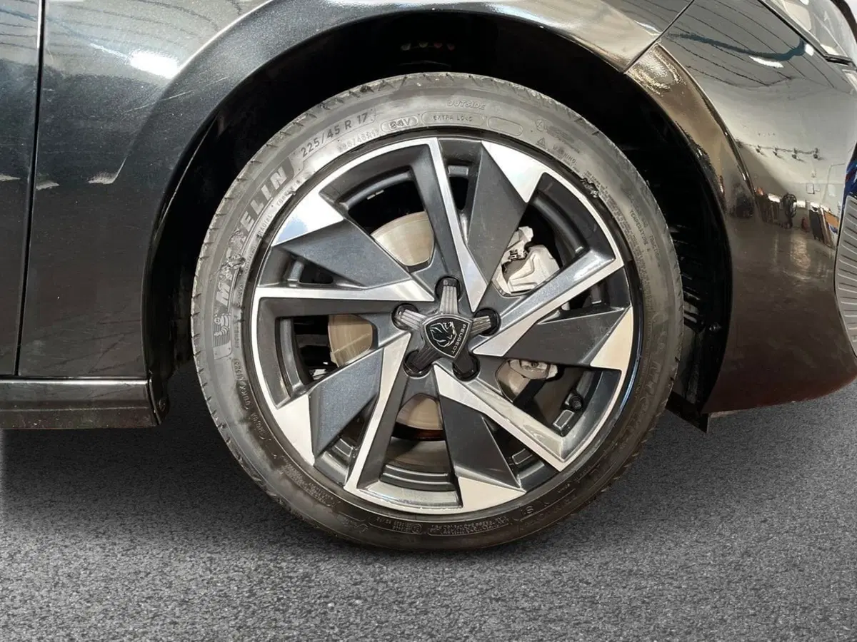 Peugeot 308 usata a Bari (6)