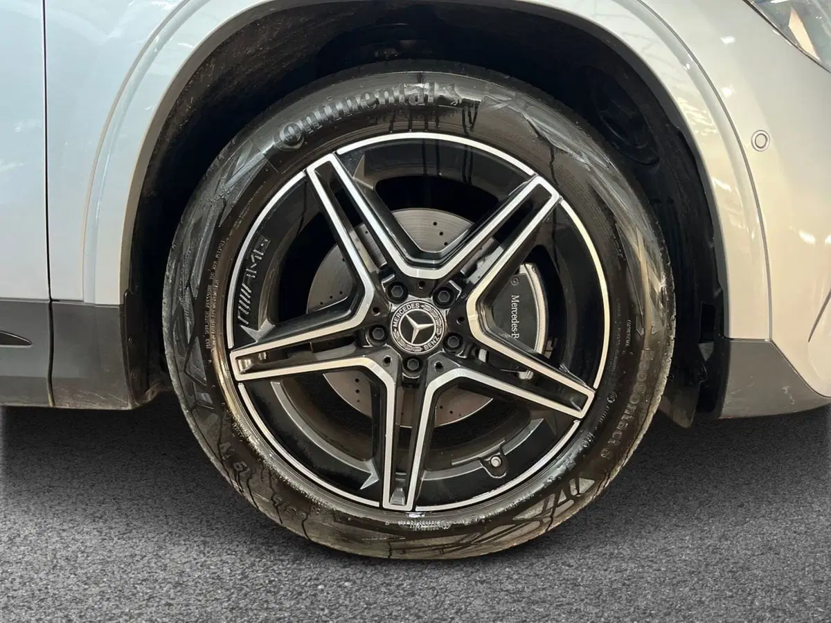 Mercedes-Benz GLA SUV usata a Bari (6)