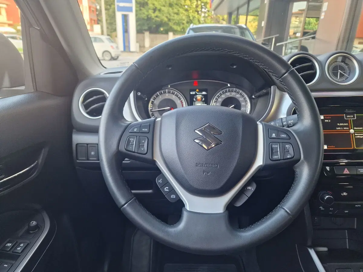 Suzuki Vitara usata a Milano (11)