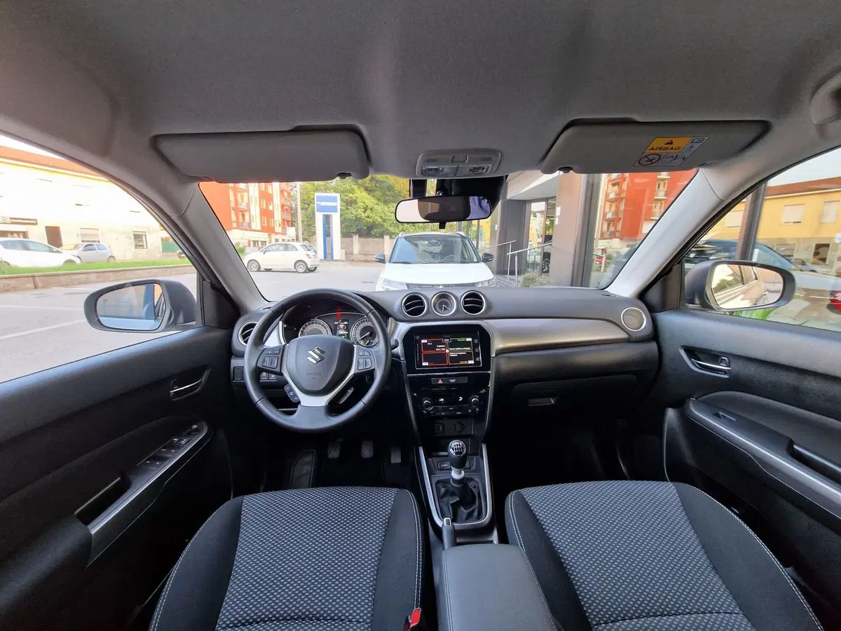 Suzuki Vitara usata a Milano (8)
