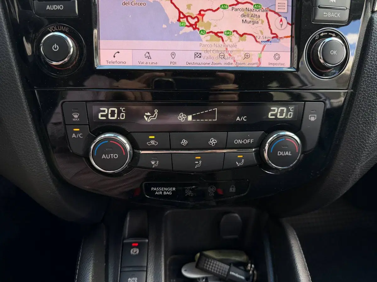 Nissan Qashqai usata a Avellino (11)
