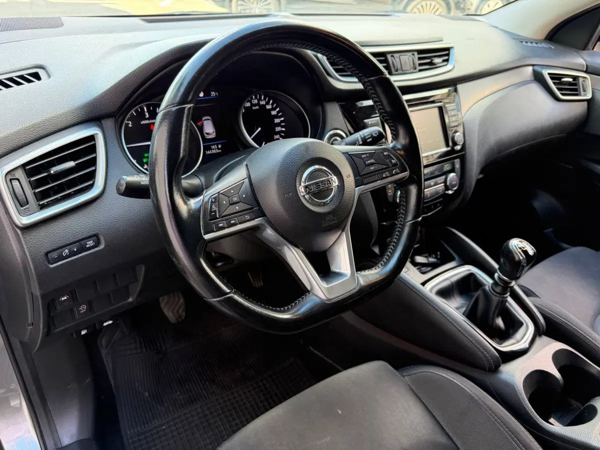 Nissan Qashqai usata a Avellino (7)