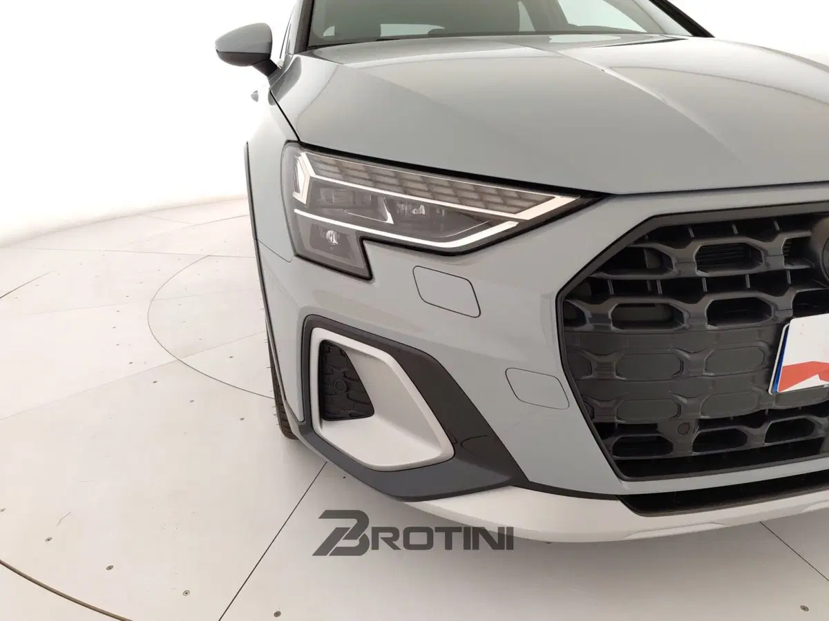 Audi A3 Sportback nuova a Massa-Carrara (3)
