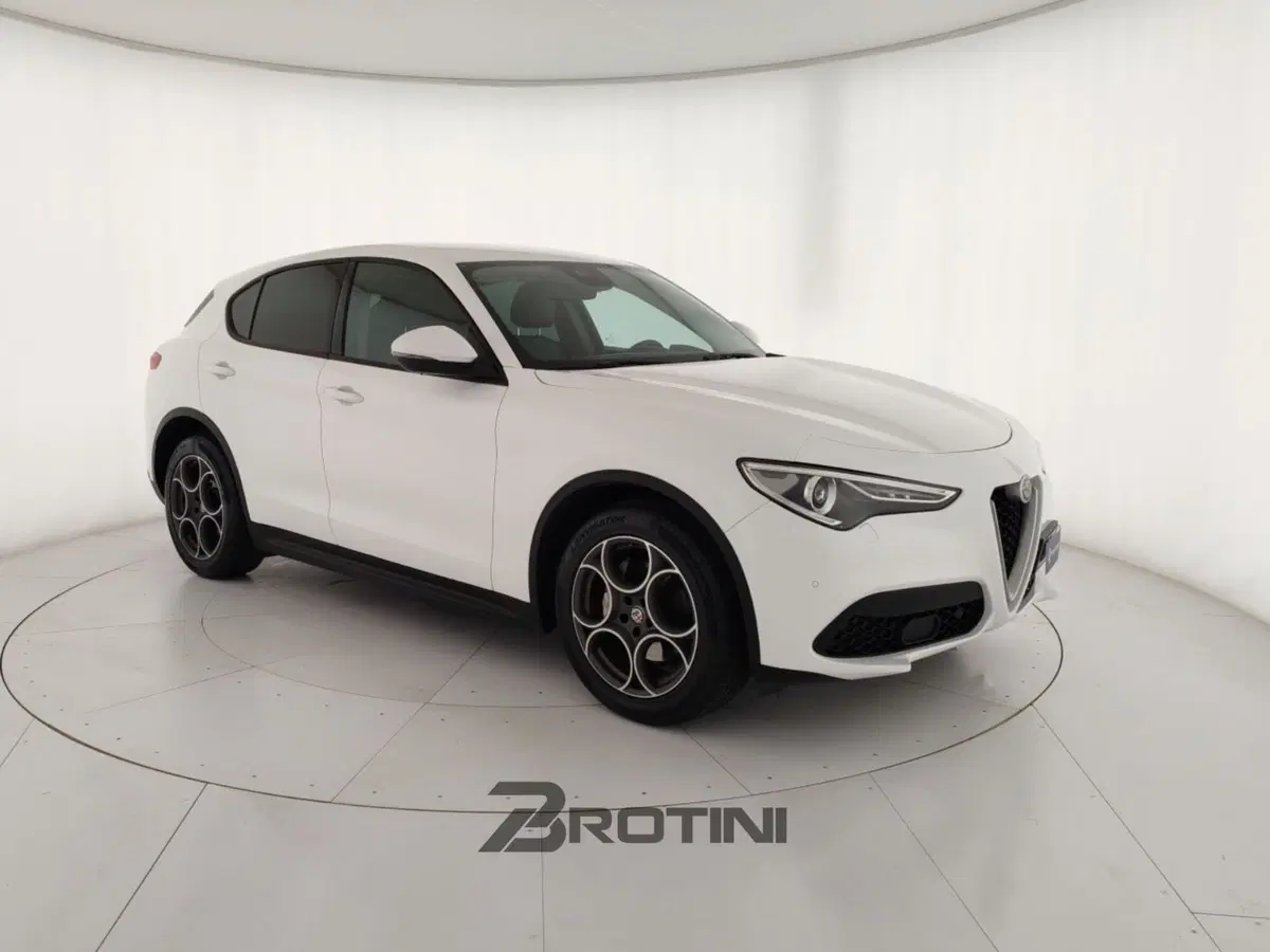 Alfa Romeo Stelvio usata a Massa-Carrara (2)