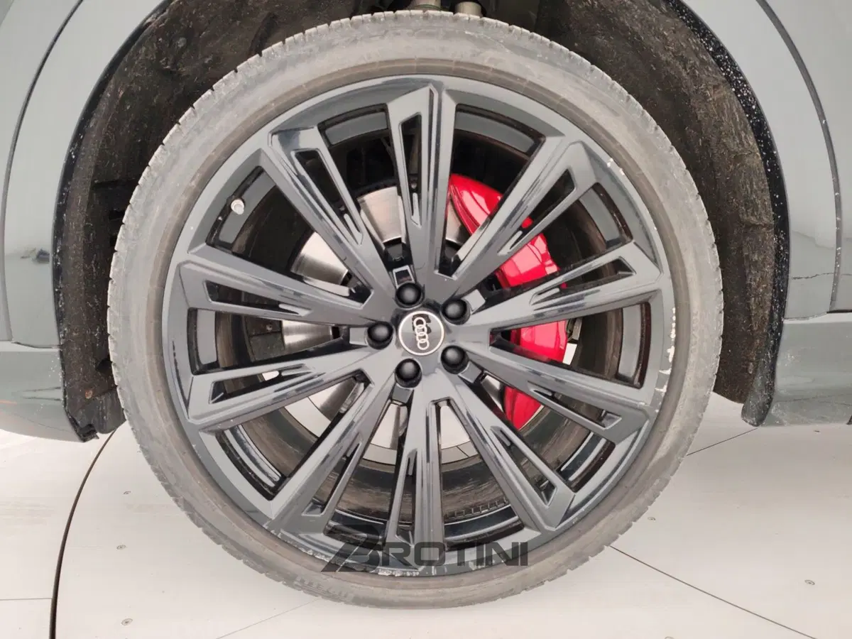 Audi Q8 usata a Massa-Carrara (4)
