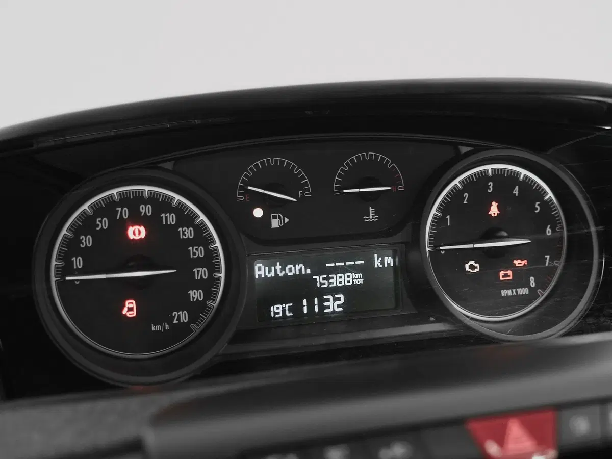 Lancia Ypsilon usata a Prato (15)