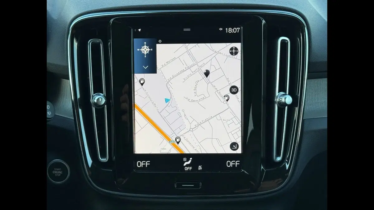 Volvo XC40 usata a Palermo (15)