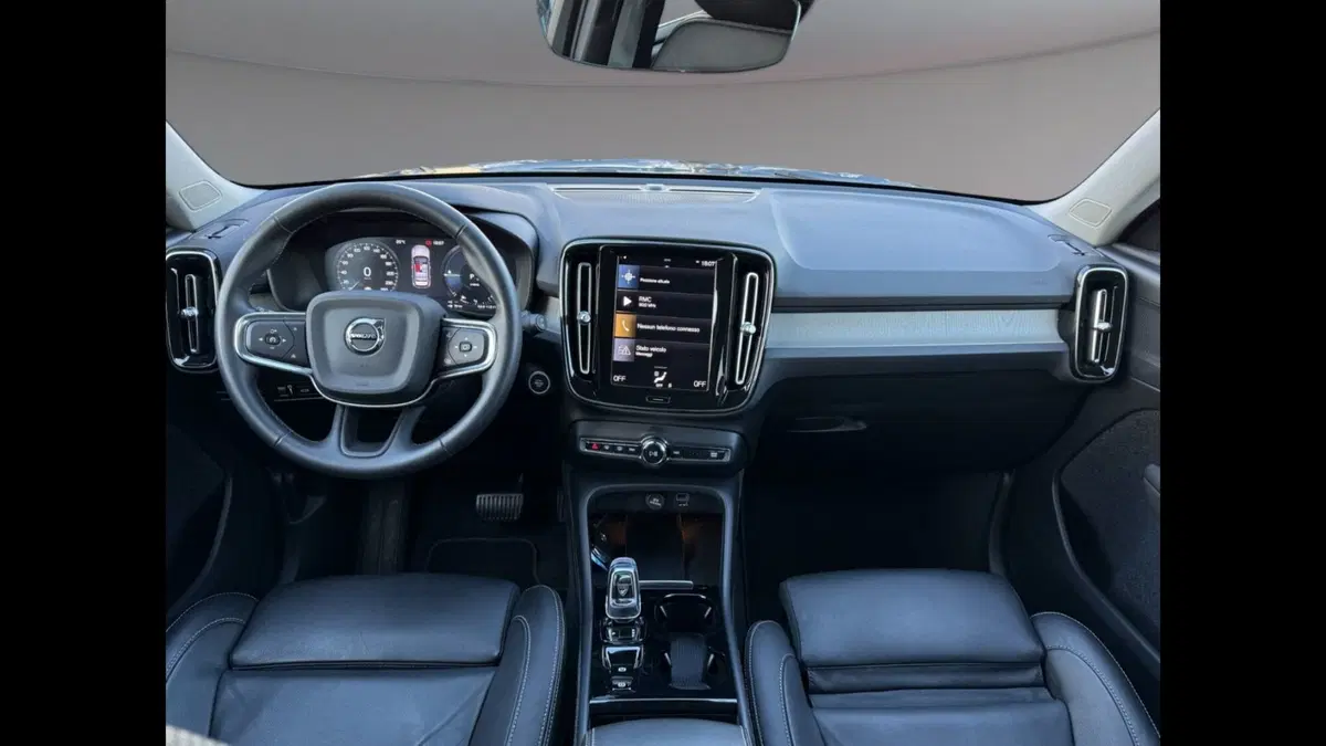 Volvo XC40 usata a Palermo (8)
