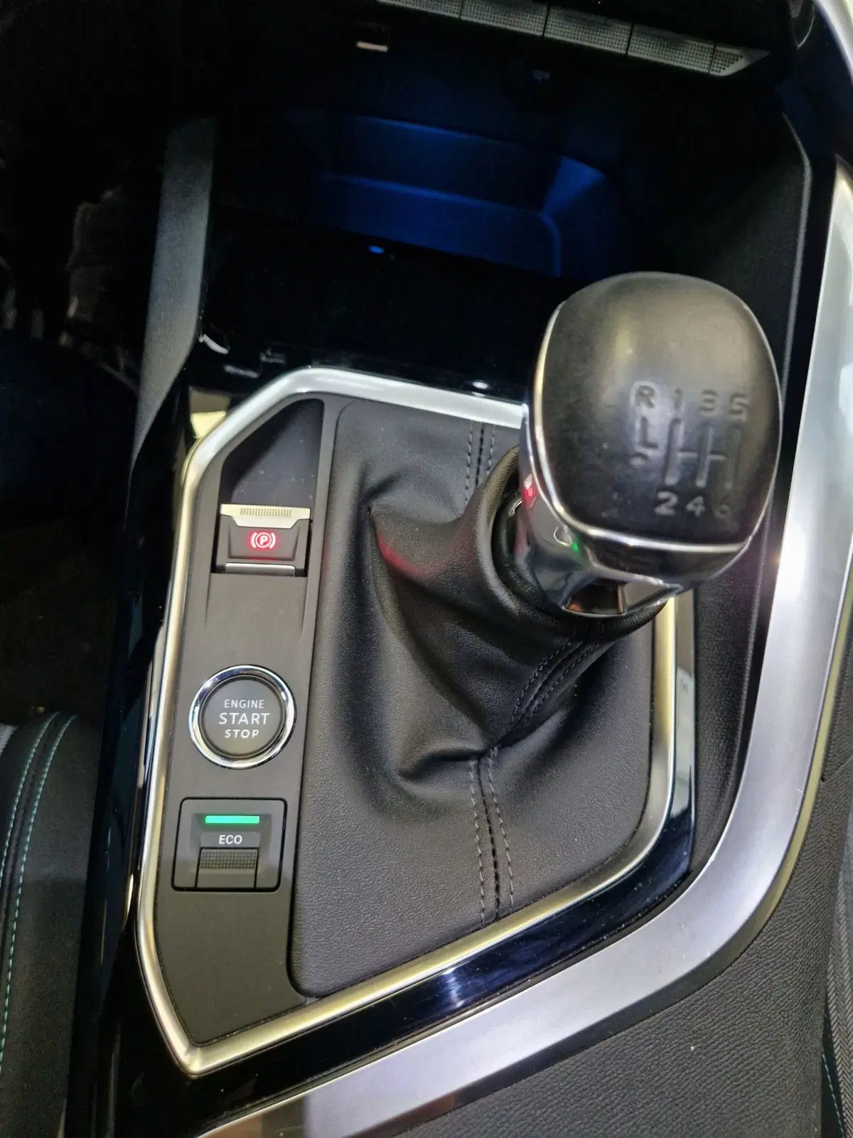 Peugeot 3008 usata a Varese (13)