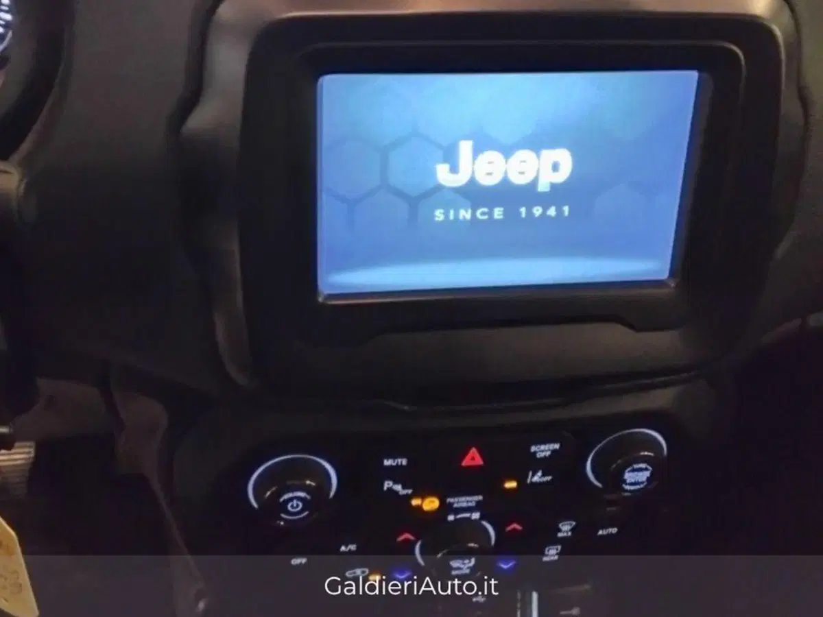 Jeep Renegade usata a Salerno (18)