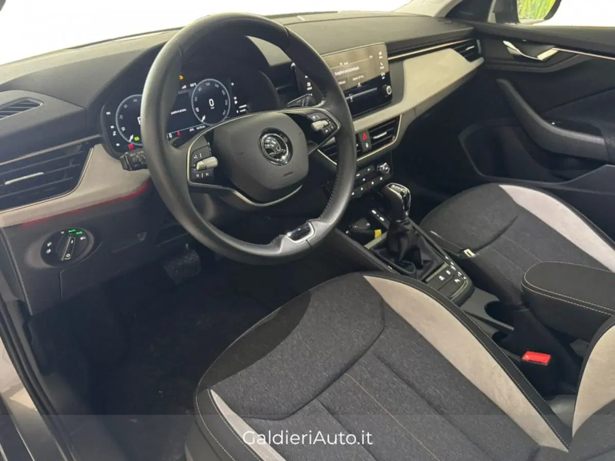 Skoda Scala usata a Salerno (8)