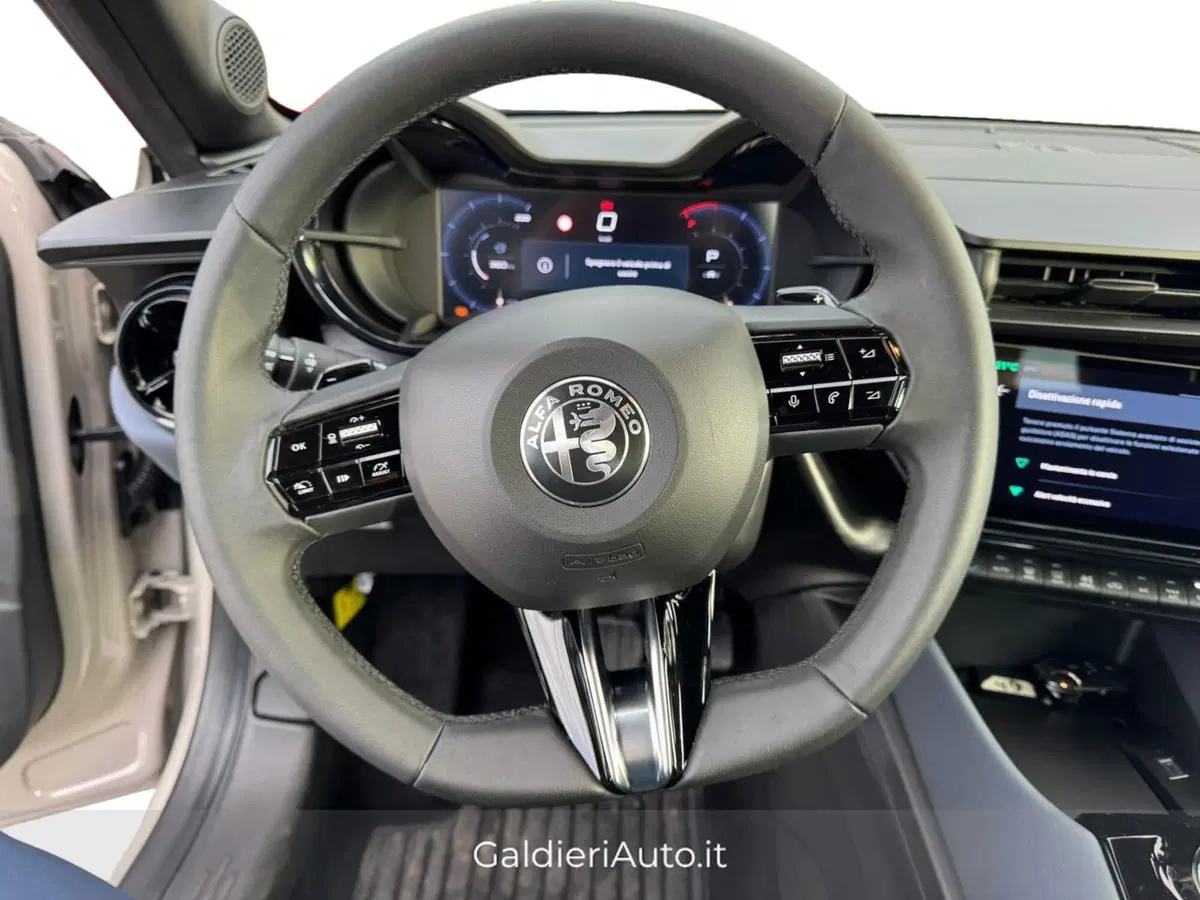 Alfa Romeo Junior usata a Salerno (5)