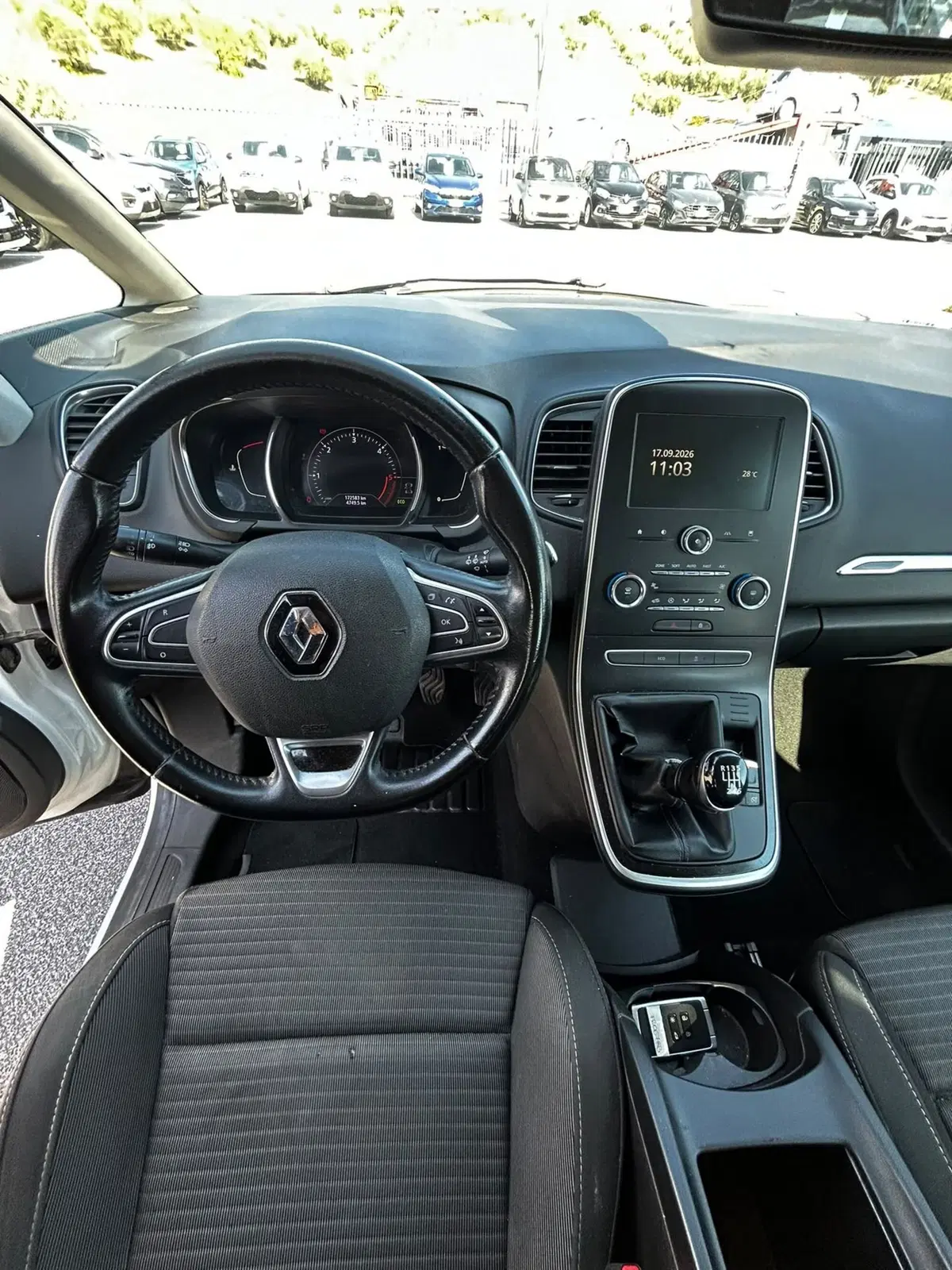 Renault Scénic usata a Roma (14)