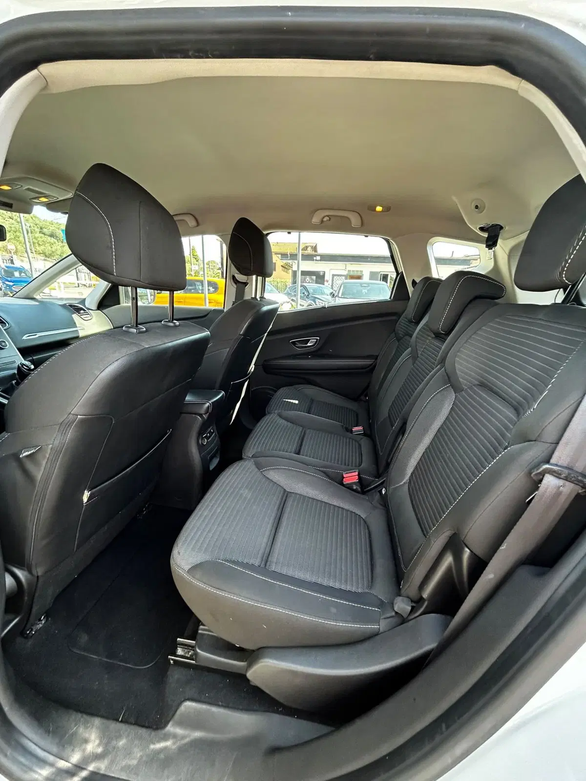 Renault Scénic usata a Roma (5)