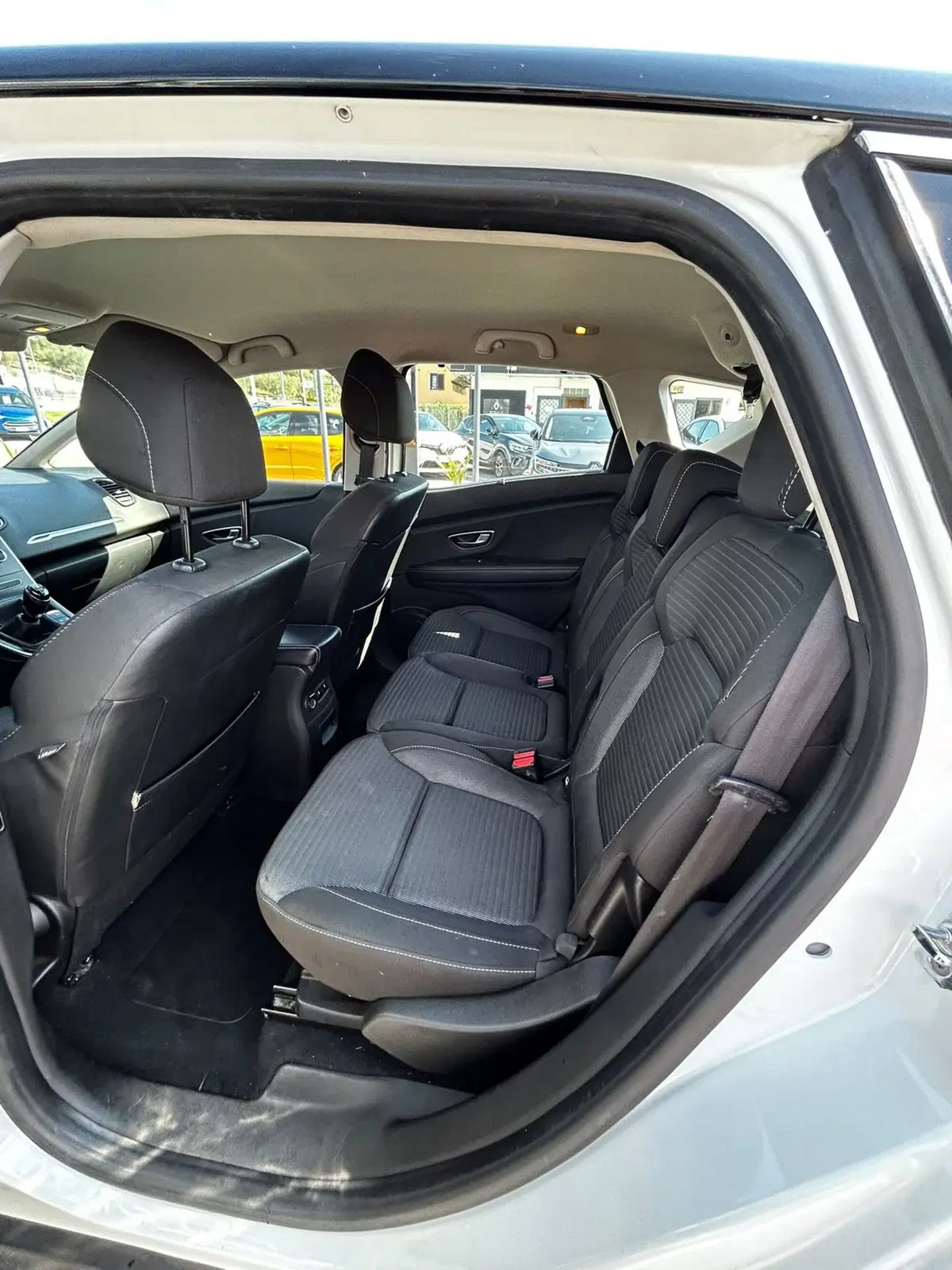 Renault Scénic usata a Roma (8)