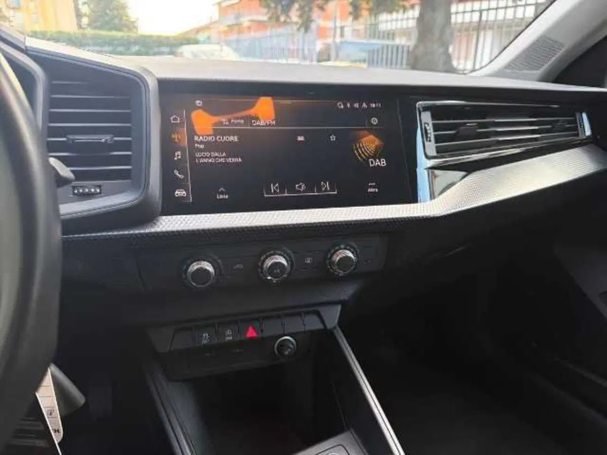 Audi A1 allstreet usata a Prato (8)