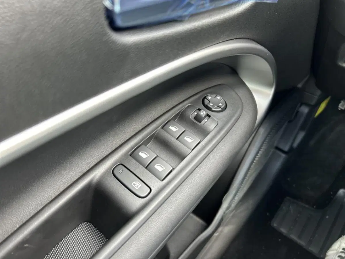 Jeep Avenger nuova a Cuneo (18)