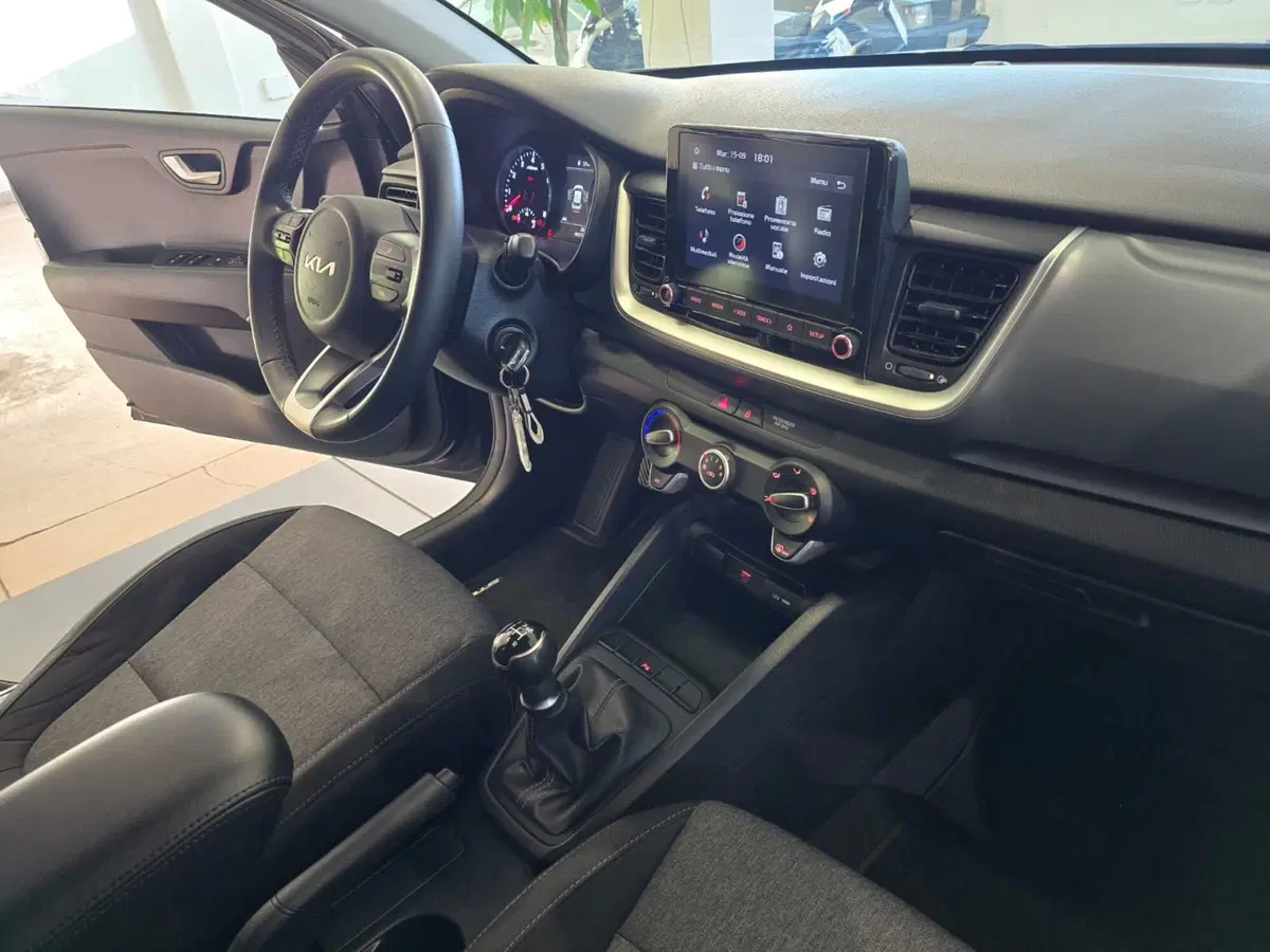 Kia Stonic usata a Rimini (10)