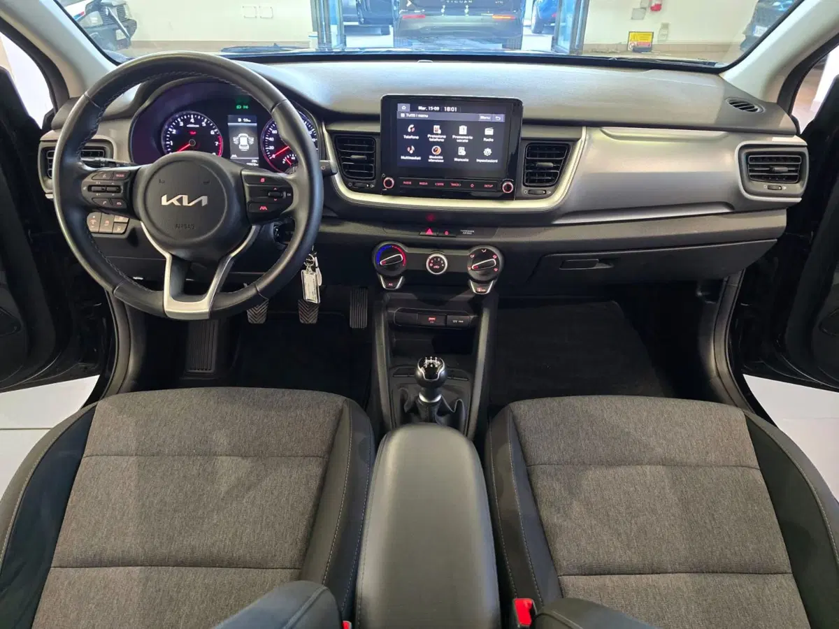 Kia Stonic usata a Rimini (13)