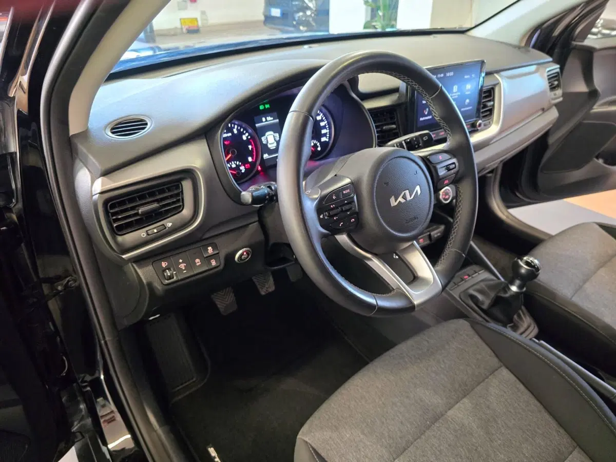 Kia Stonic usata a Rimini (6)
