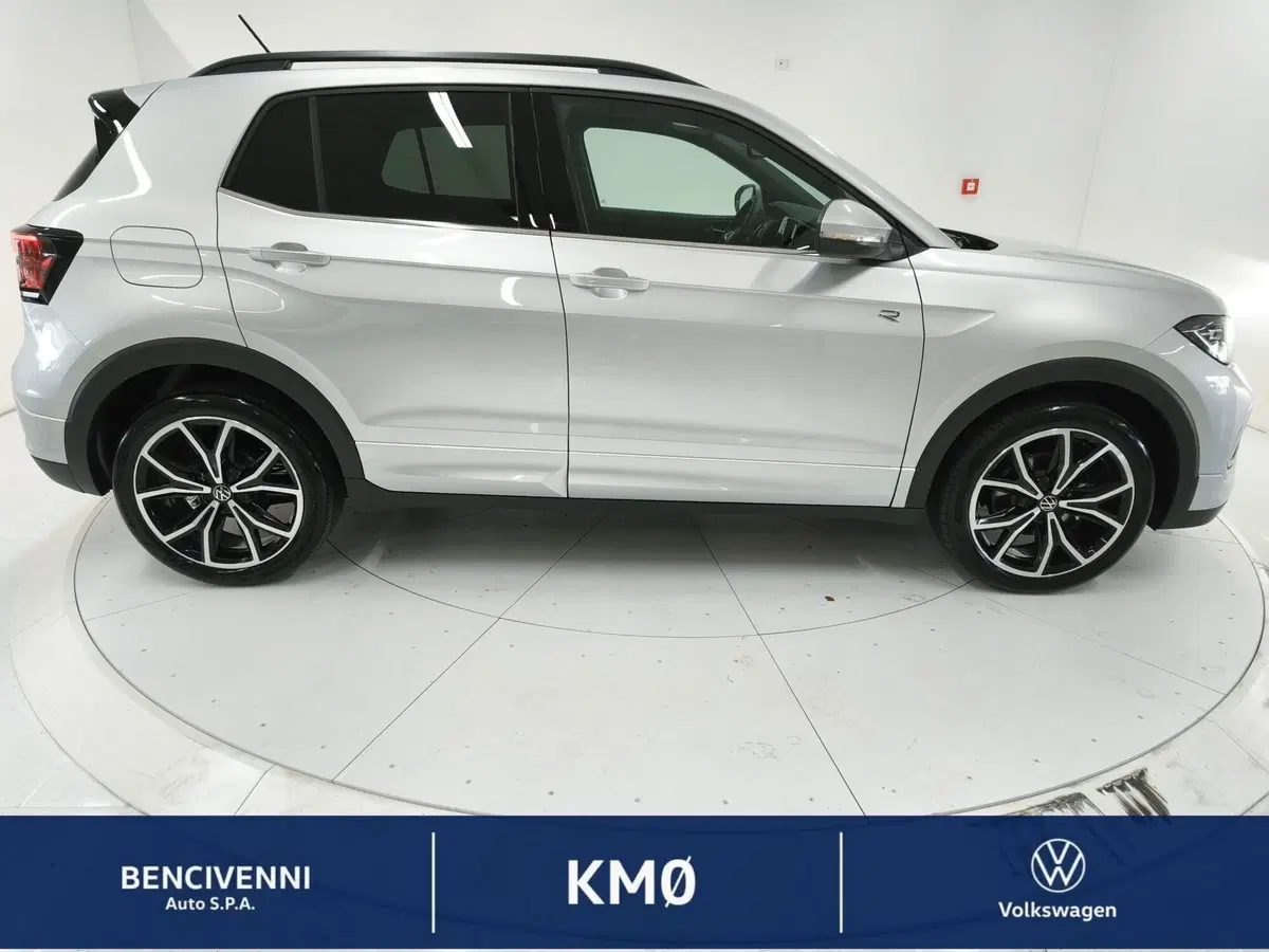 Volkswagen T-Cross nuova a Catanzaro (6)