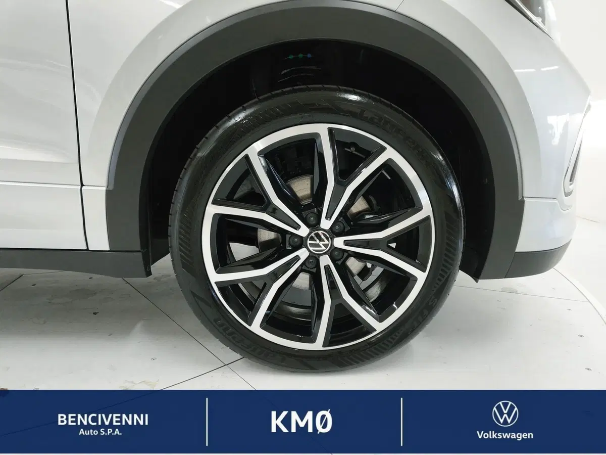 Volkswagen T-Cross nuova a Catanzaro (8)