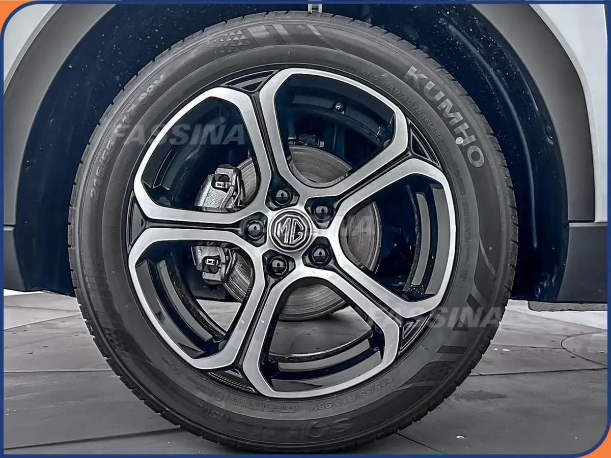 Mg ZS nuova a Milano (7)