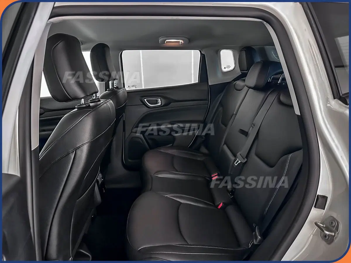Jeep Compass usata a Milano (9)