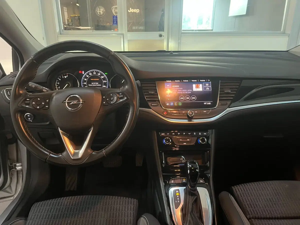 Opel Astra usata a Lucca (12)