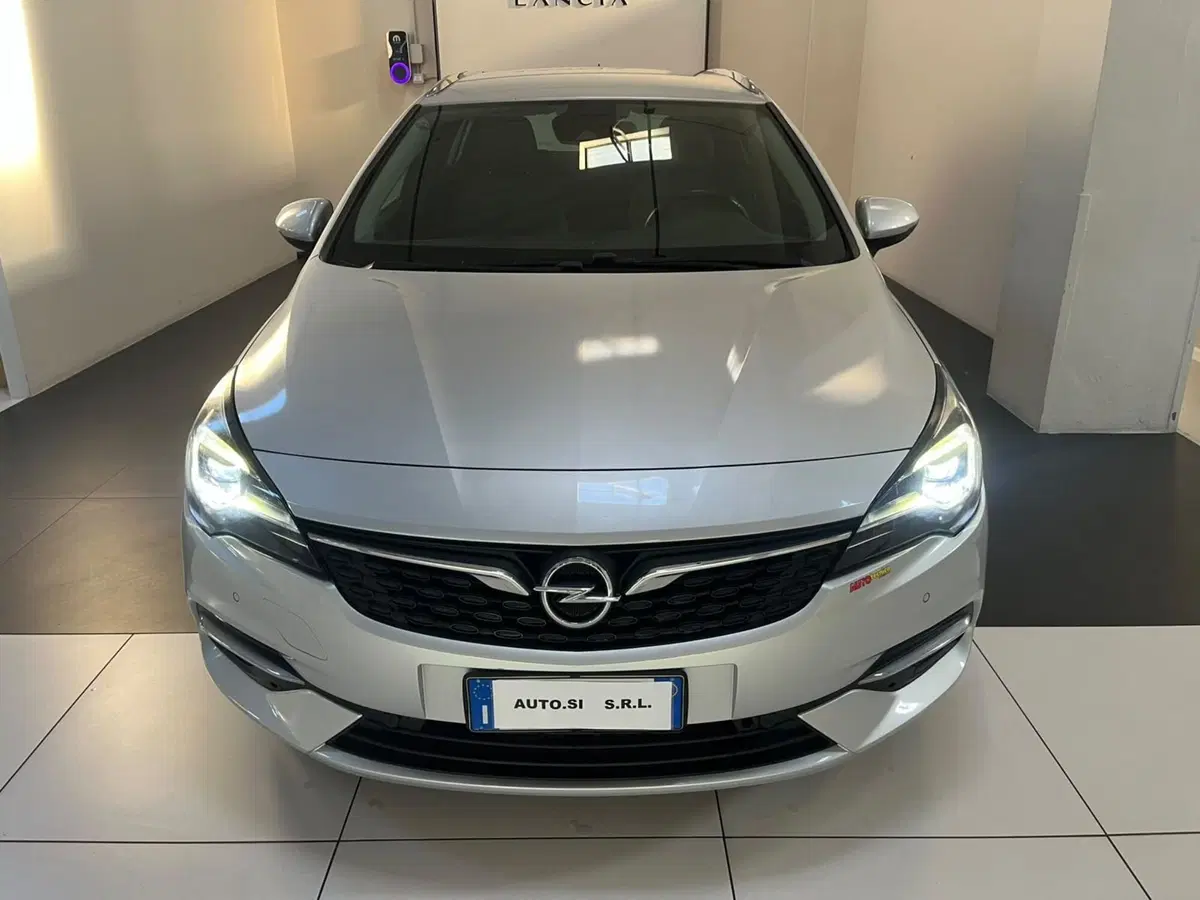 Opel Astra usata a Lucca (2)