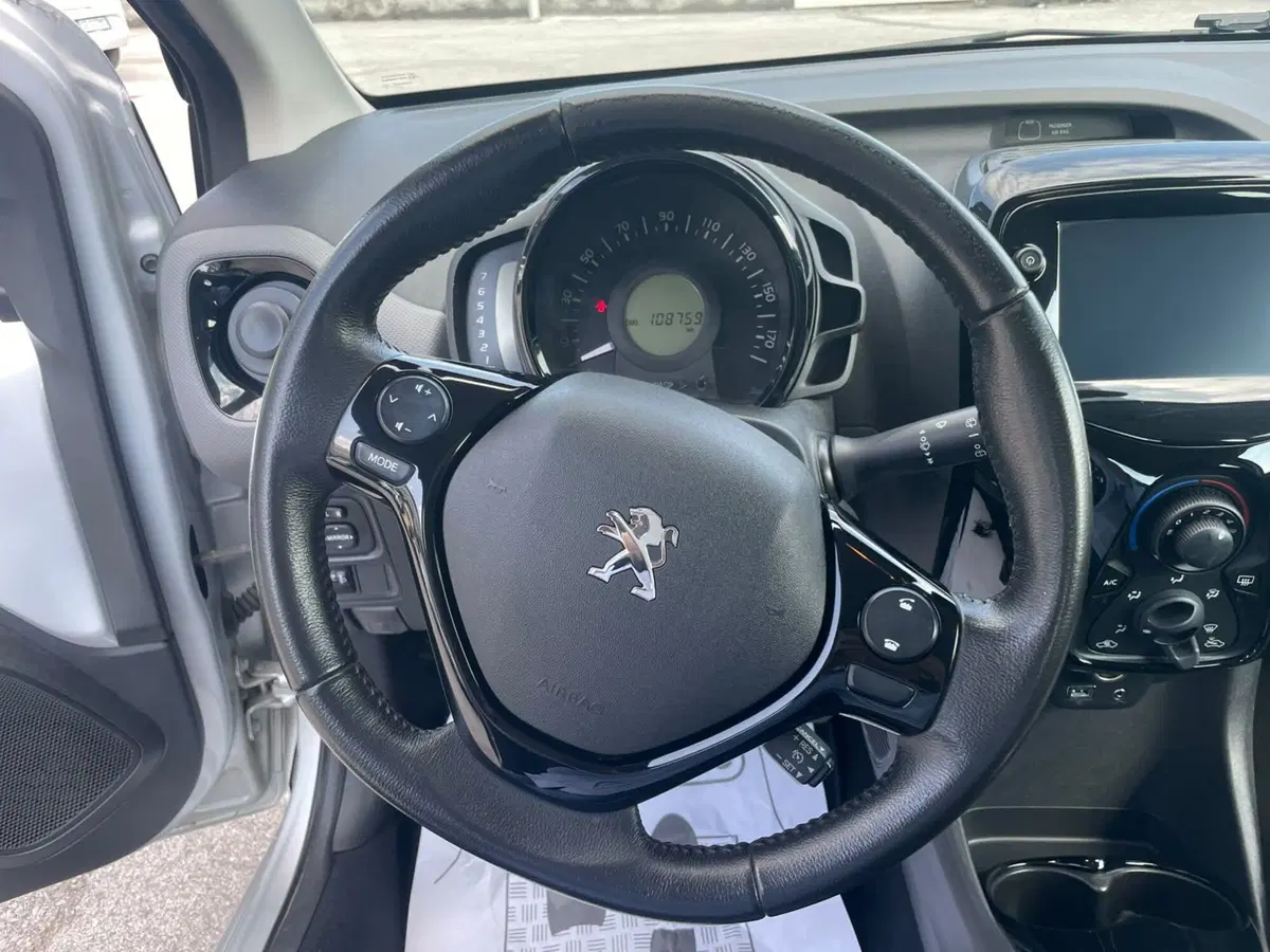 Peugeot 108 usata a Lucca (10)