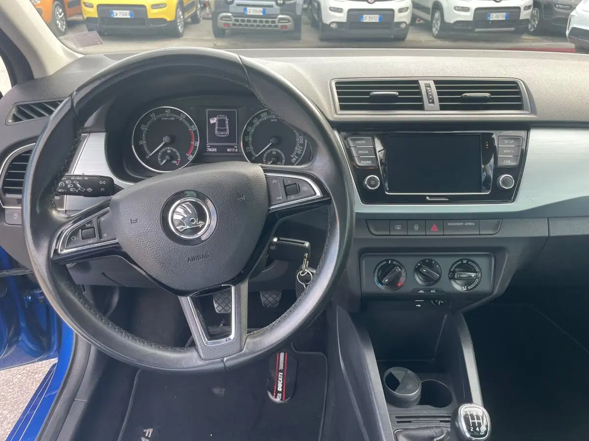 Skoda Fabia usata a Lucca (10)