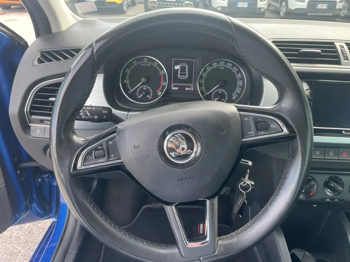 Skoda Fabia usata a Lucca (11)