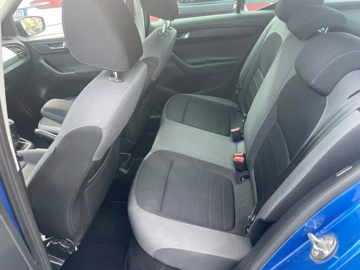 Skoda Fabia usata a Lucca (17)