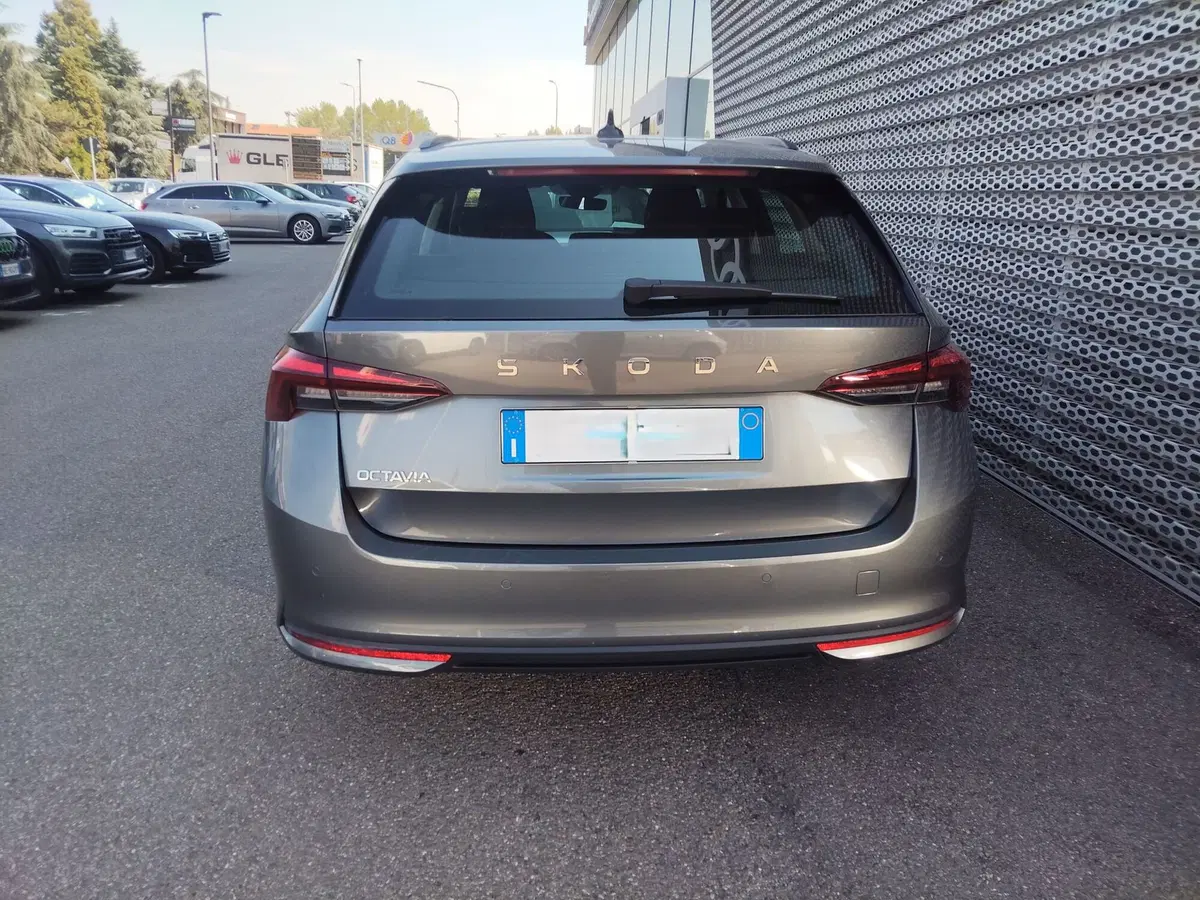 Skoda Octavia Station Wagon usata a Modena (5)