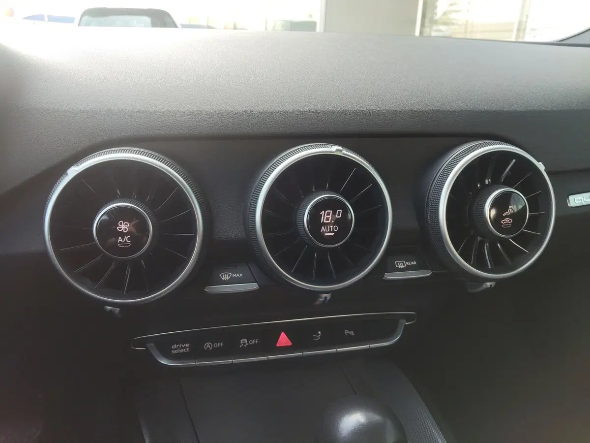 Audi TT Coupé usata a Modena (10)