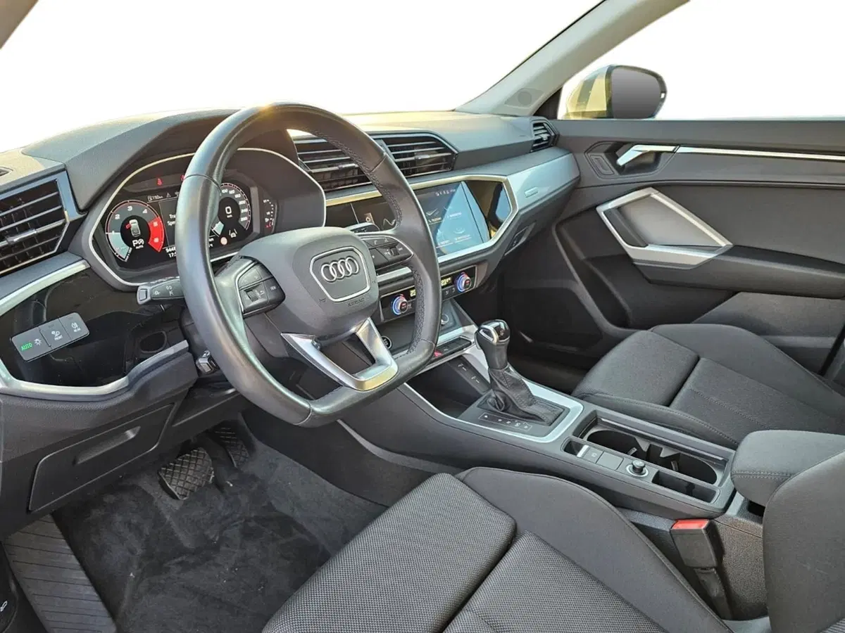 Audi Q3 Sportback usata a Bari (14)