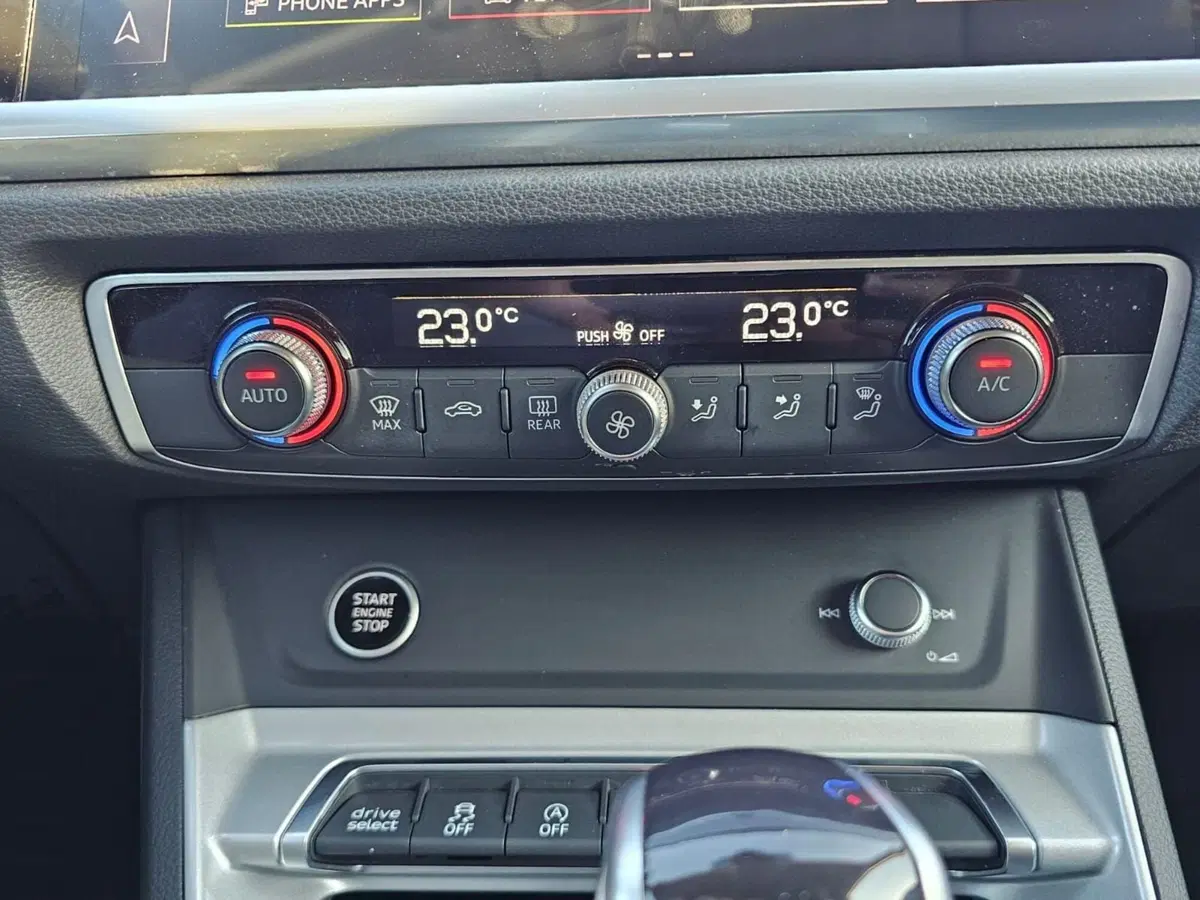 Audi Q3 Sportback usata a Bari (8)