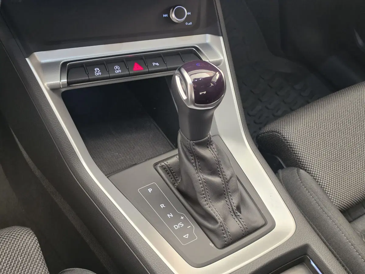 Audi Q3 usata a Bari (10)