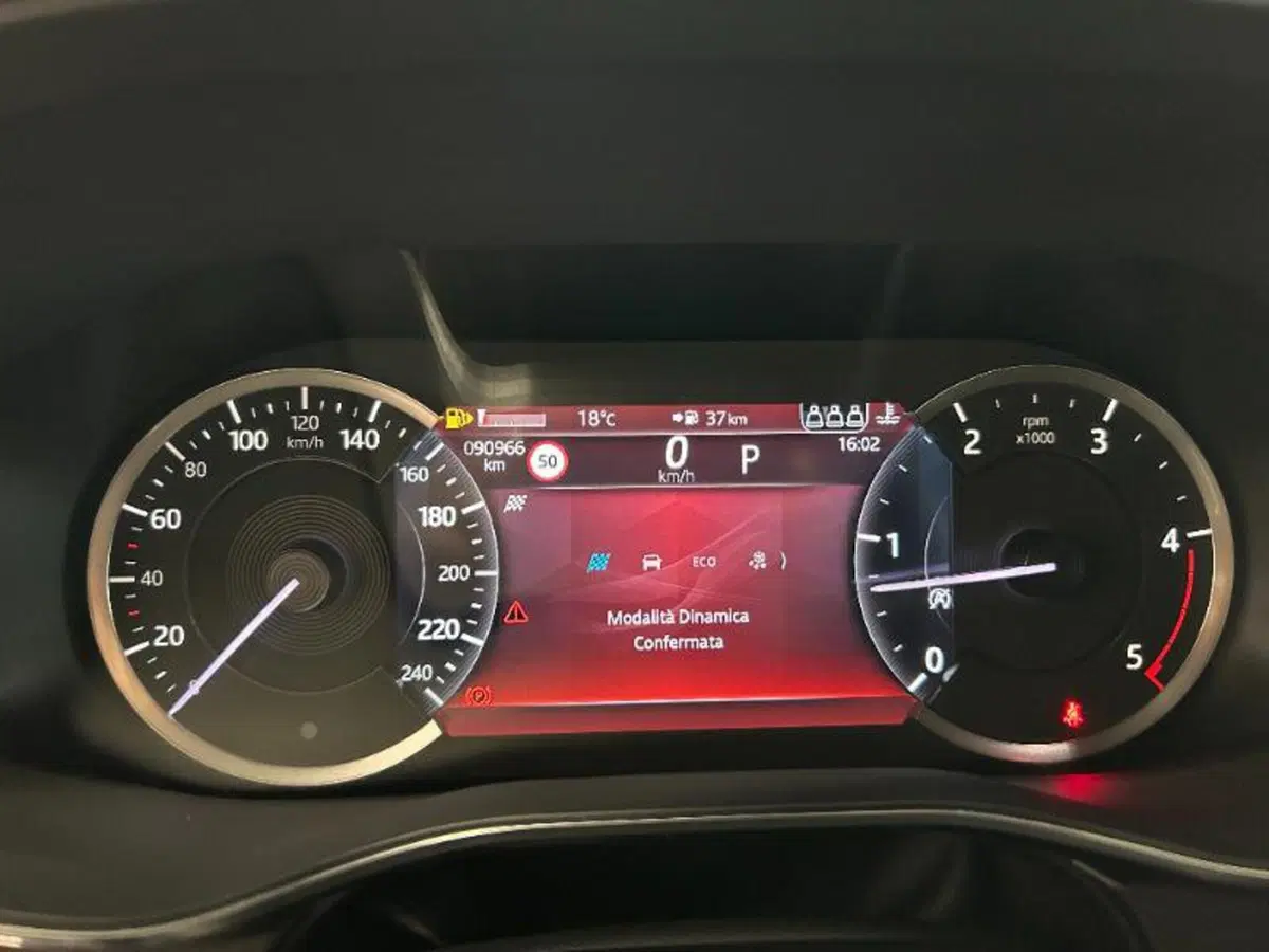 Jaguar F-Pace usata a Venezia (19)