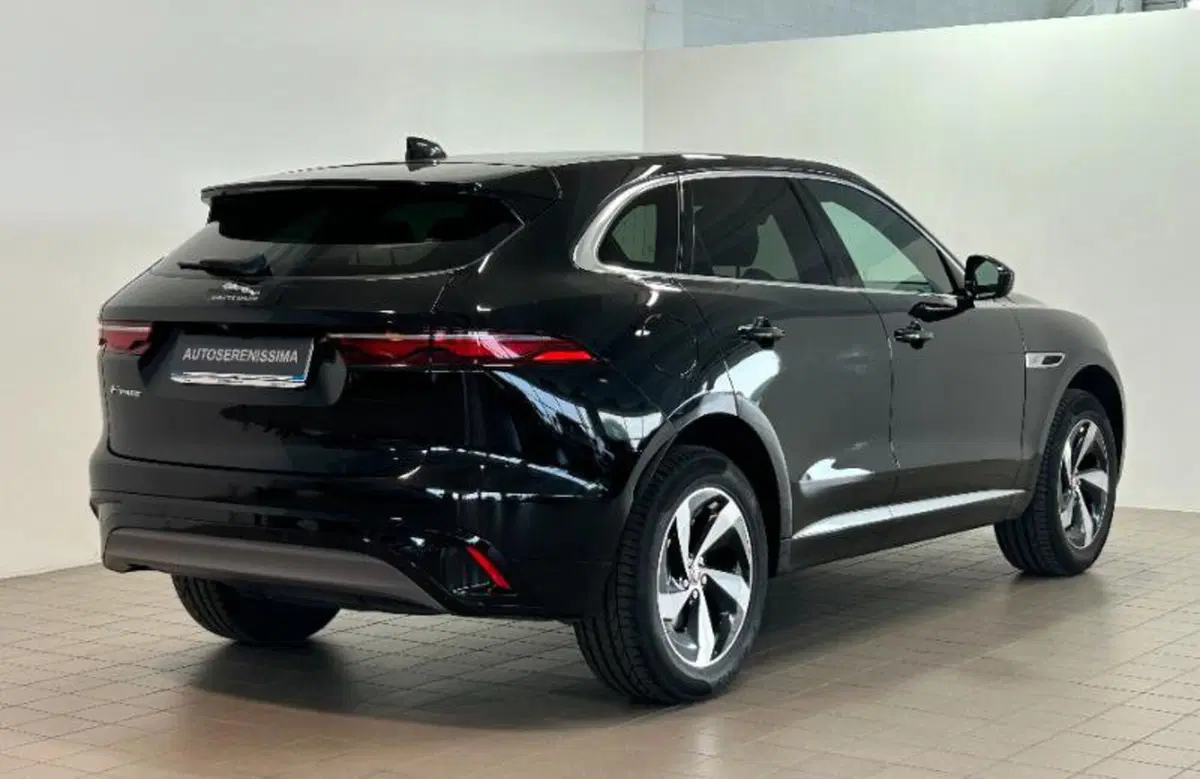 Jaguar F-Pace usata a Venezia (5)