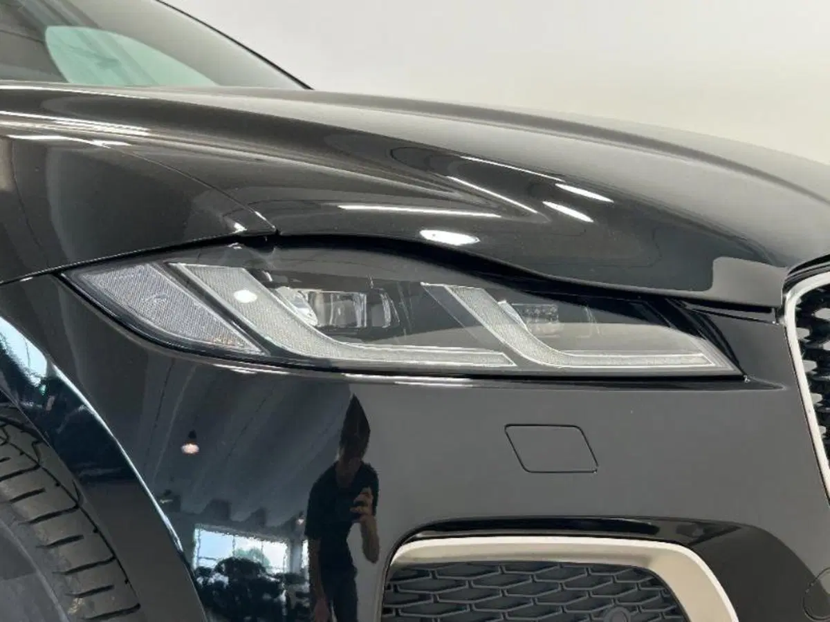 Jaguar F-Pace usata a Venezia (7)
