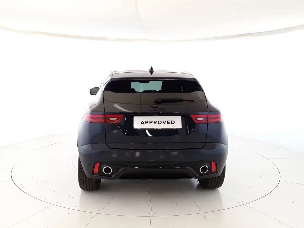 Jaguar E-Pace usata a Monza e Brianza (7)