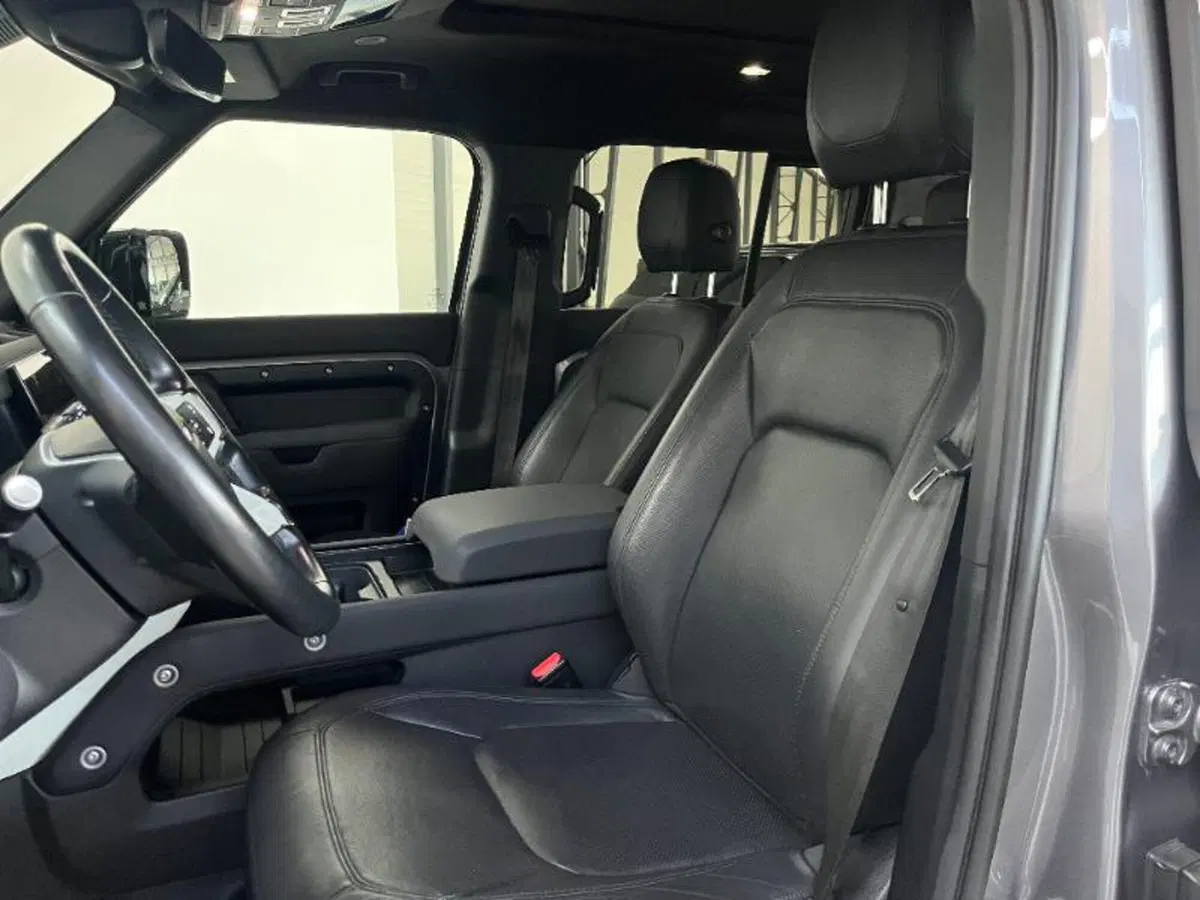Land Rover Defender usata a Venezia (10)