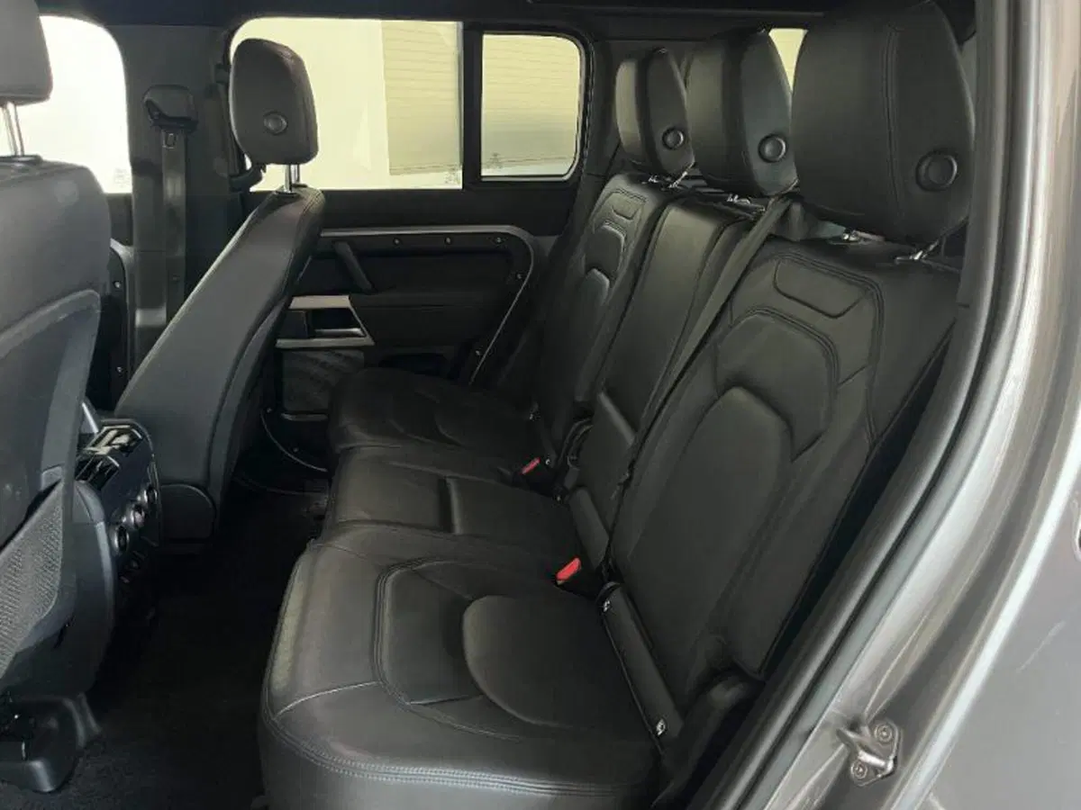 Land Rover Defender usata a Venezia (12)